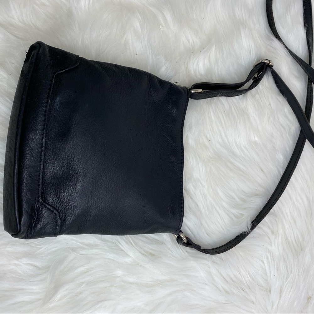 Italian Leather Crossbody Bag - Picture 3 of 9